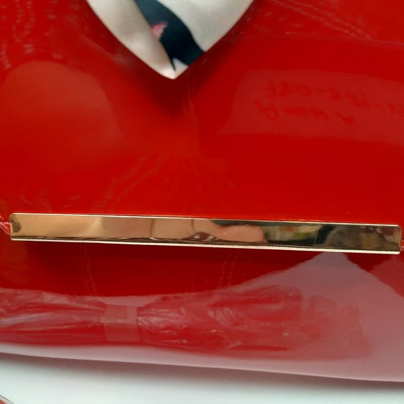 Le Chateau Red Patent Clutch Handbag - Picture 6 of 6